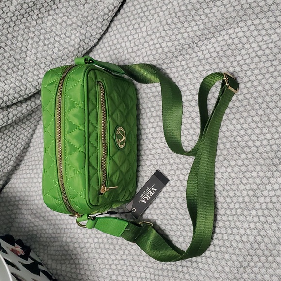 Vera New York Green Quilted Crossbody Bag - Picture 12 of 12